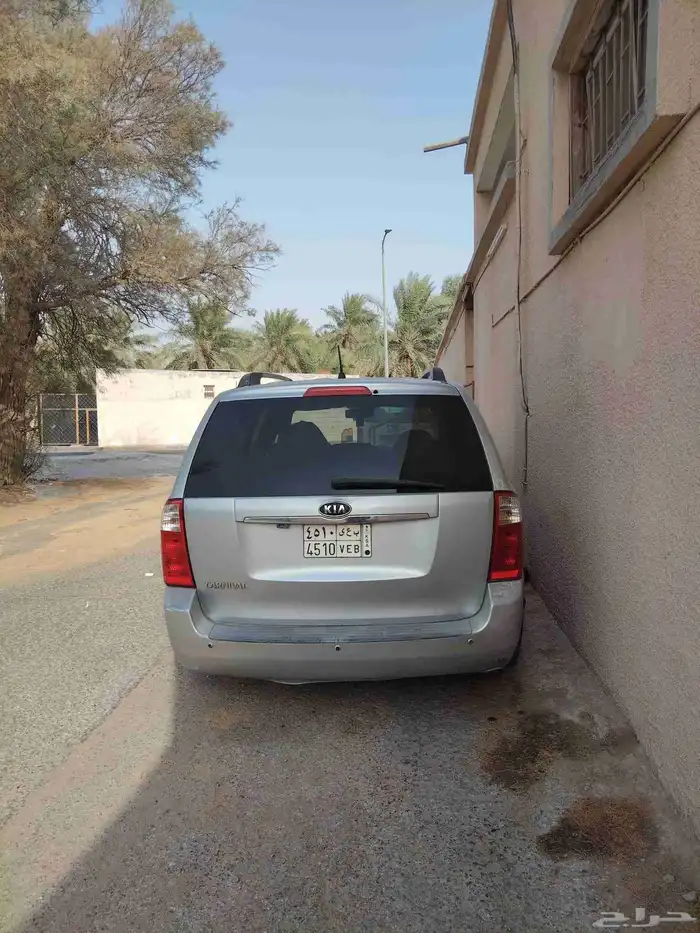 كيا كرنفال 2011 4