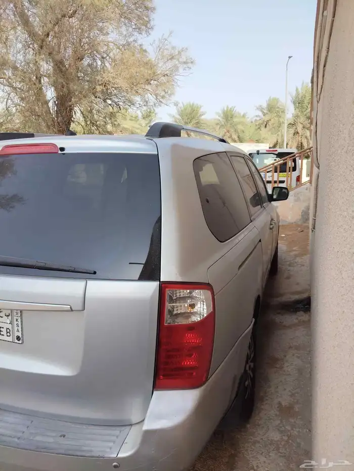 كيا كرنفال 2011 1