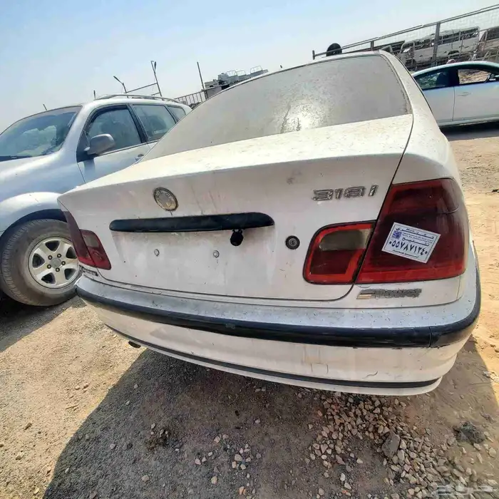 بي ام 2000حجمها 300 تشليح قطع غيار 1