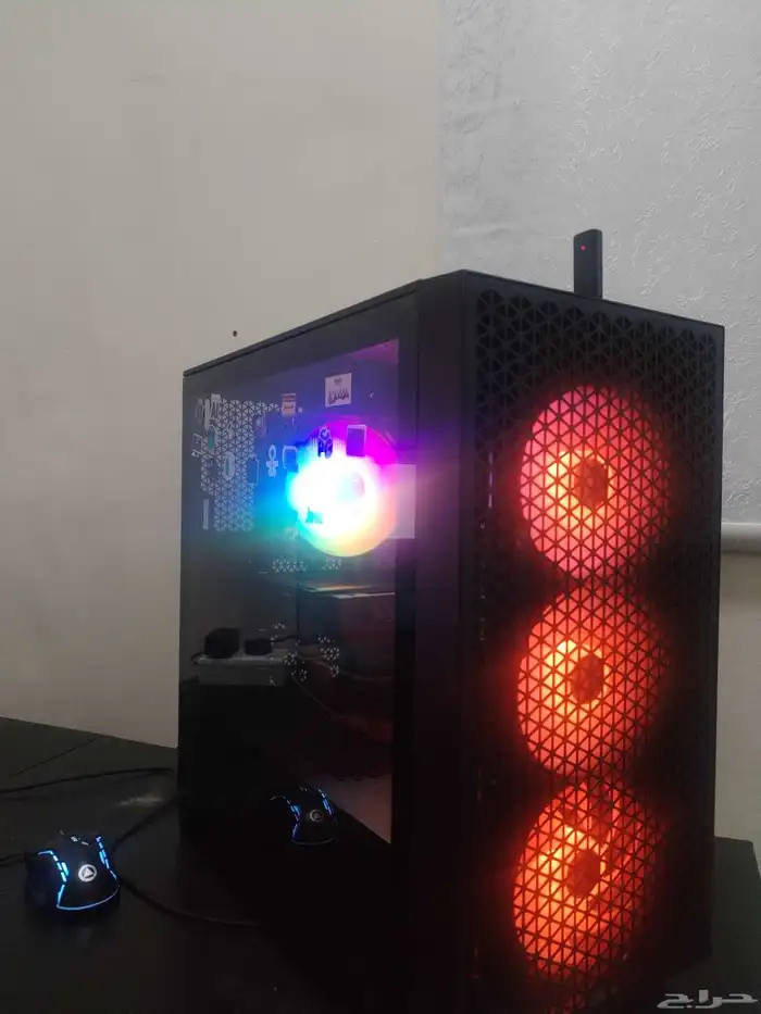 PC للبيع مع شاشات 0