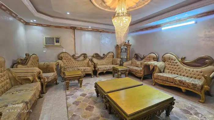 طقمين كنب ملكي 2