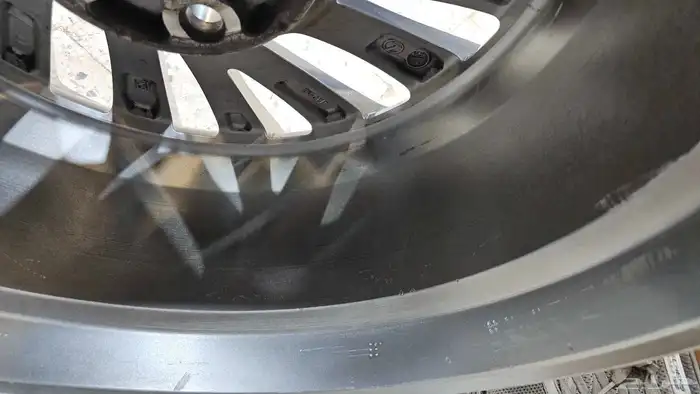 جنوط لكزس es موديل 2025 وكاله اصلي 8