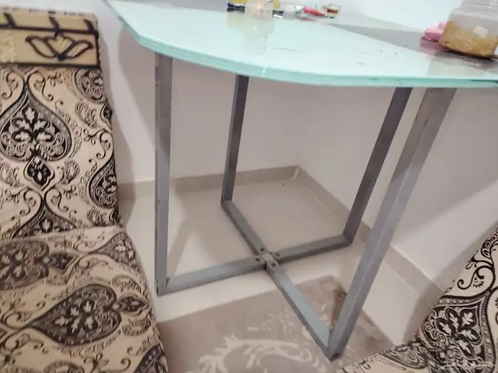 طاولتين ب 50 ريال المزاحمية التواصل واتس 1
