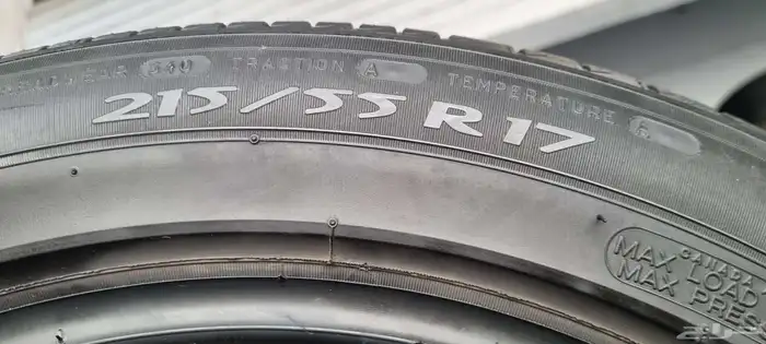 4طقم كفرات مستخدم نضيف ميشلان مقاس الكفرات 215 55 17 3