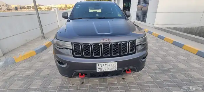 جراند شيروكي تريل هوك 4