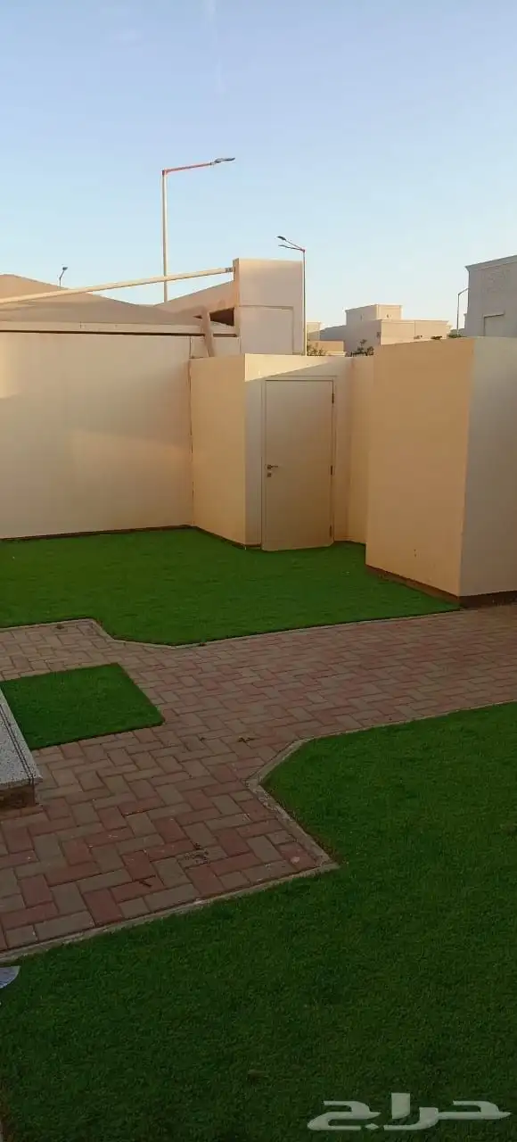 عشب صناعي وبديل خشب وجميع انواع الدكوراة الداخلية والخارجية 9