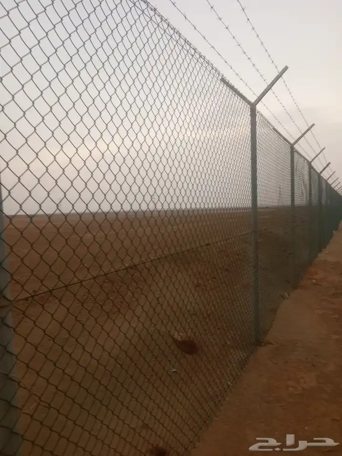 نقوم بتوريد وتركيب جميع انواع الشبوك لتواصل 3