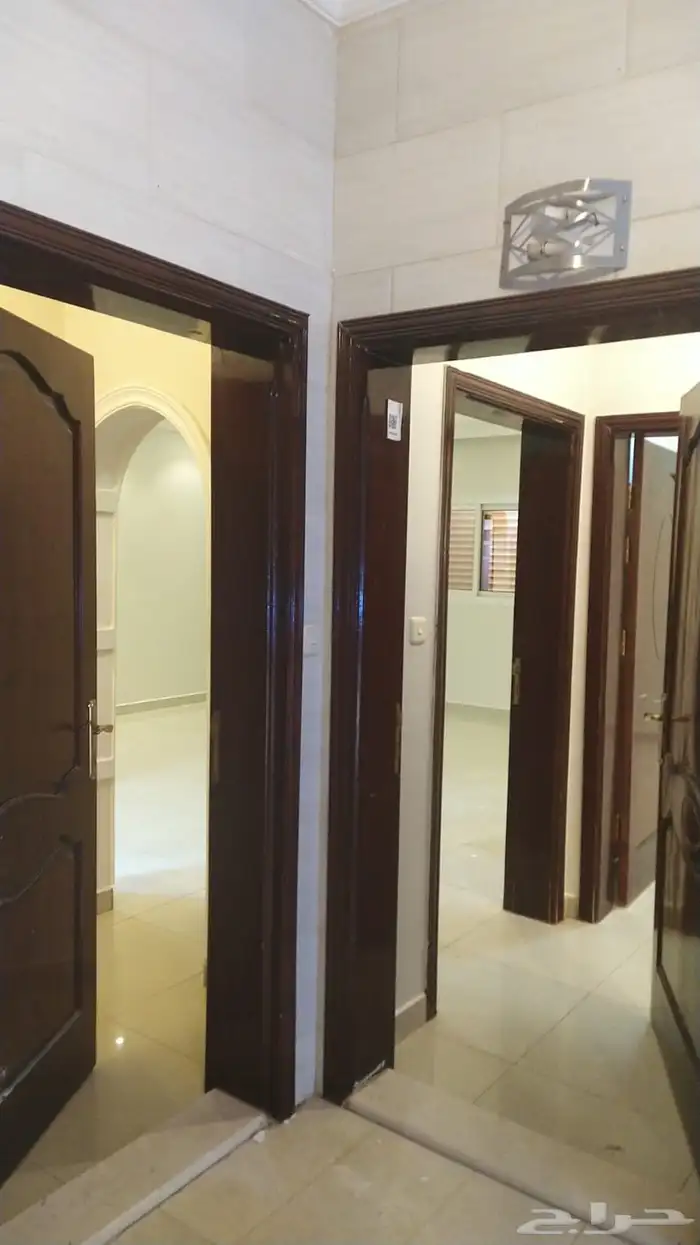 ملحق للإيجار حي الدفاع 6