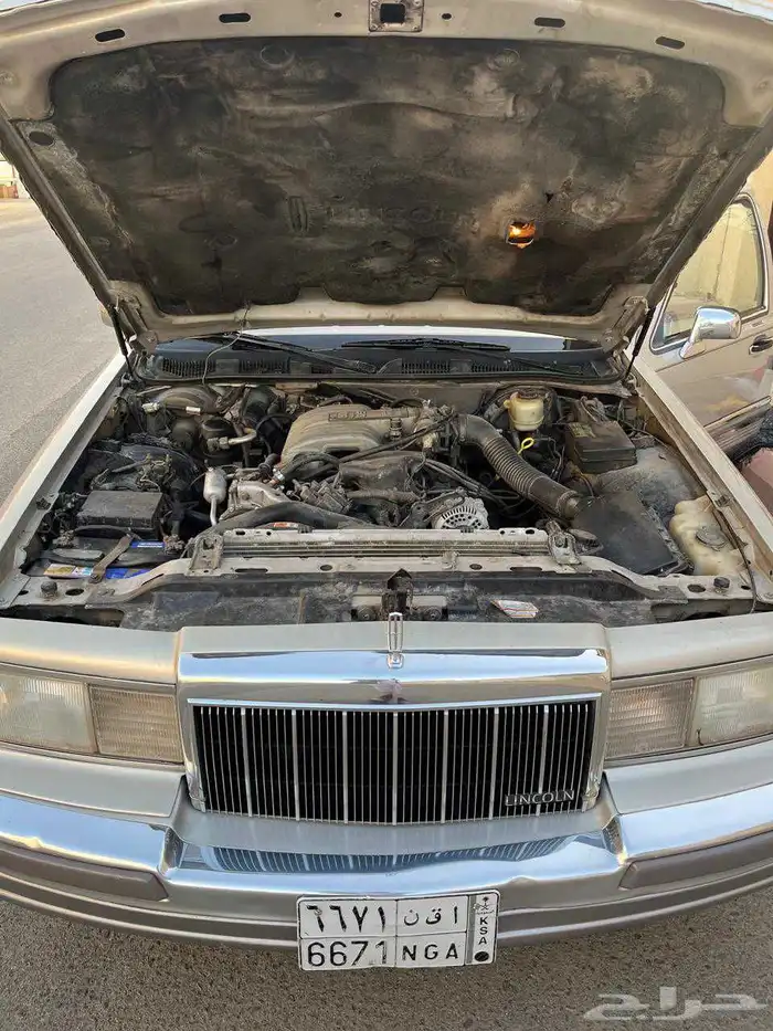 فورد لينكون تاون كار 1990 مخزن للبيع 10