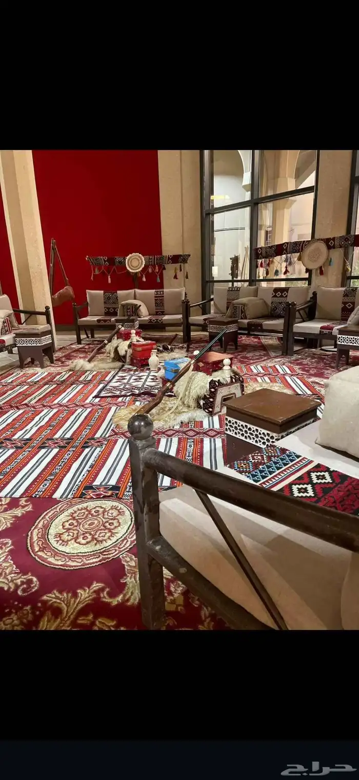 للحفلات والمناسبات قهوجينن وصبابين كراسي بنوعها اطولات بأنوا 3