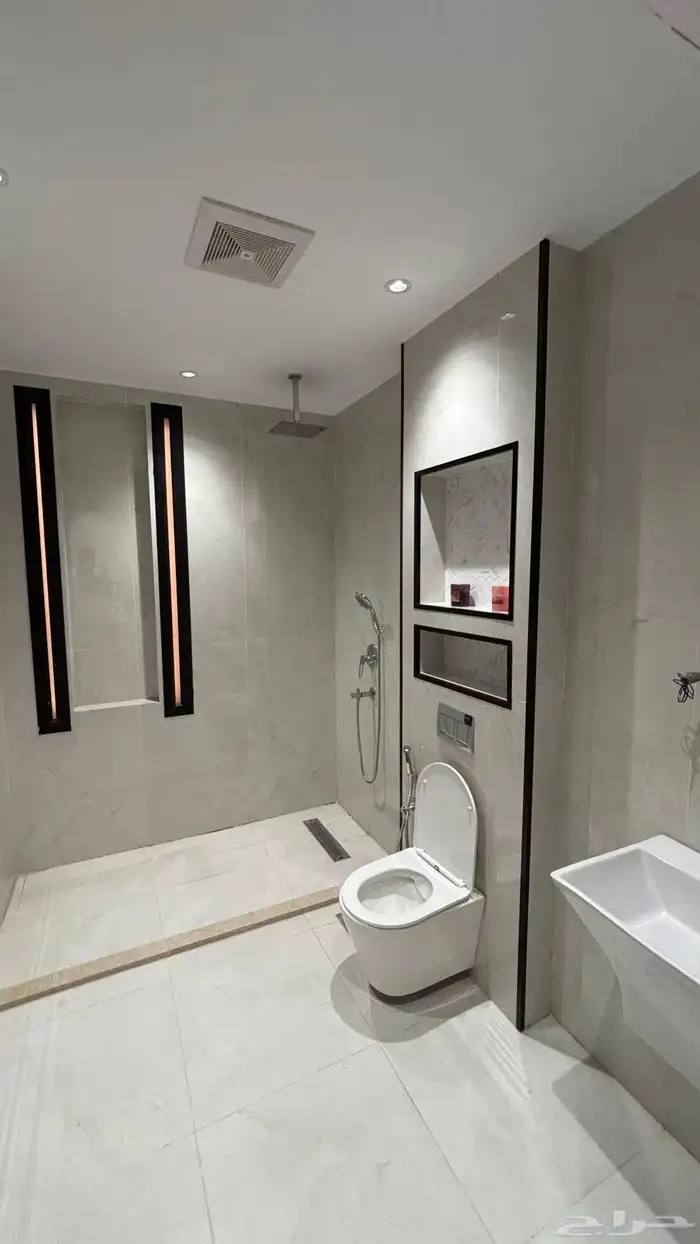 شقق تمليك مكونه من 5غرف 5