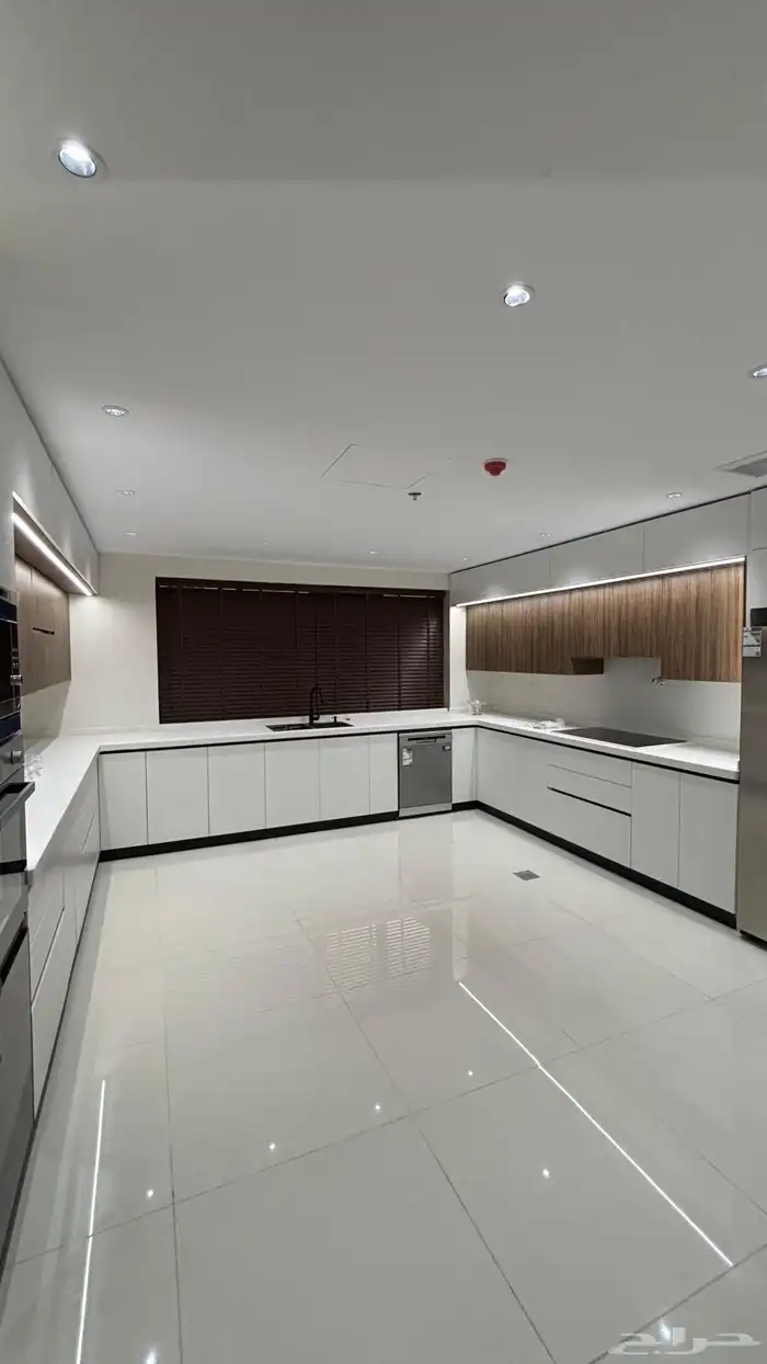 شقق تمليك مكونه من 5غرف 1