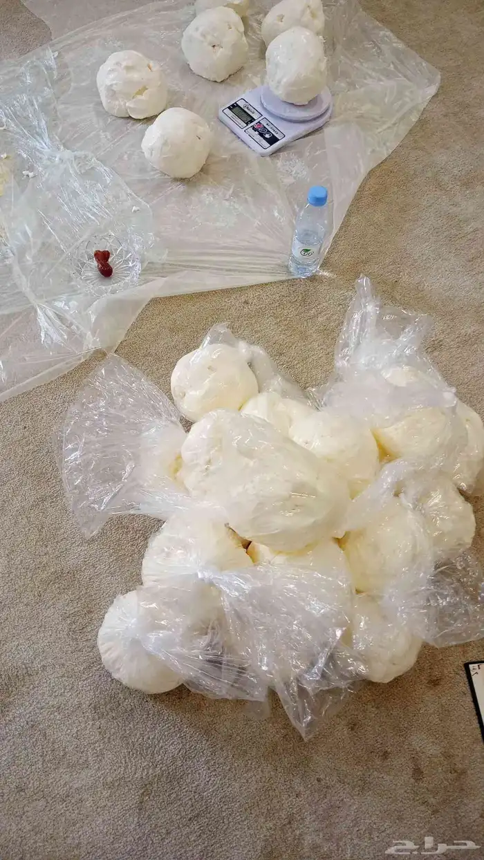 يوجد لدينا زبده غنم وبقرمشروطه تاخذ 10تجرب1 ما عجب فلوس ترجع 0