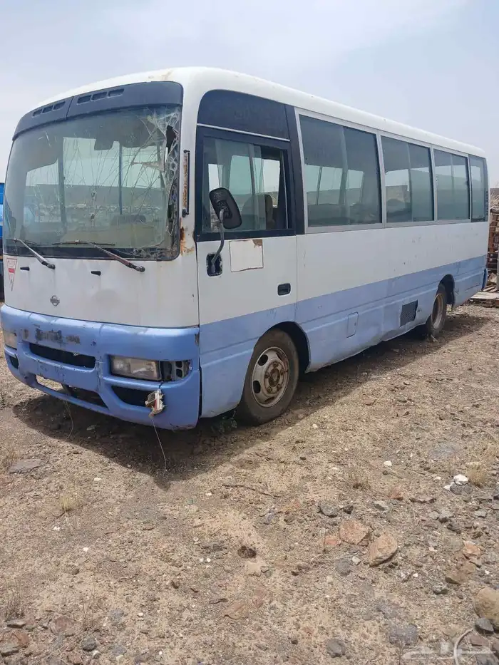 للبيع تشليح باص نيسان 2003 1