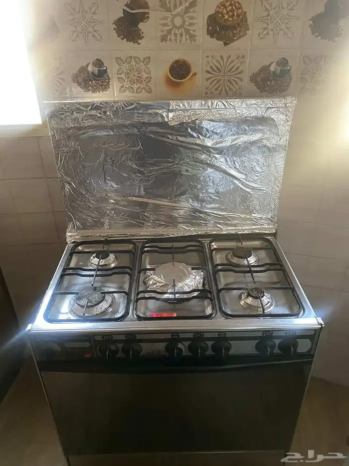 للبيع غرفه نوم مع فرن 5