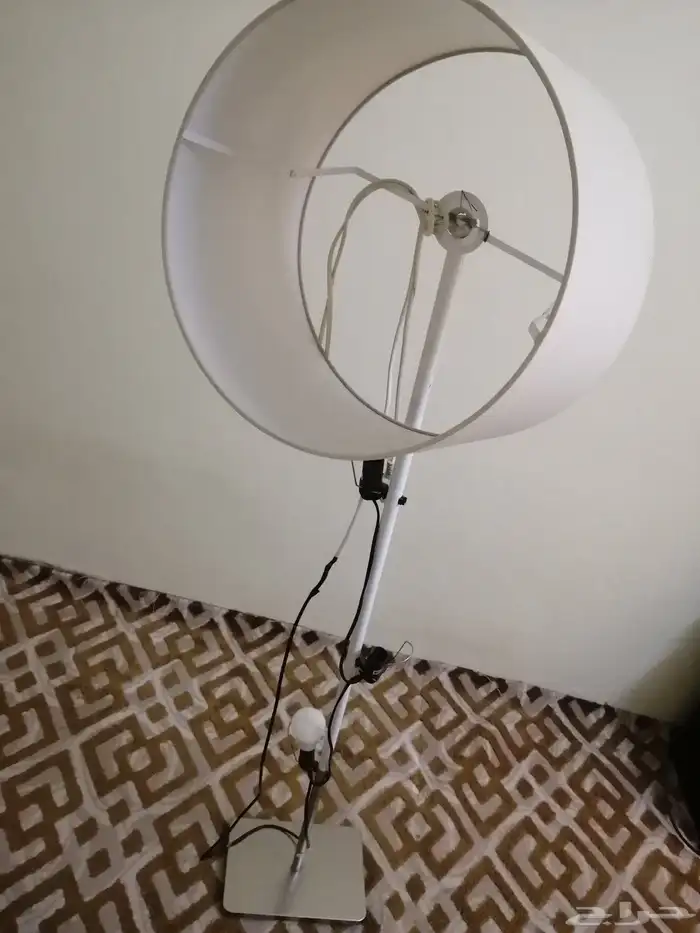 نجف قاعده من إيكيا 1