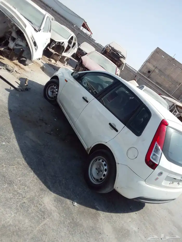فرد فيجو قطع غيار تشاليح الدمام 1