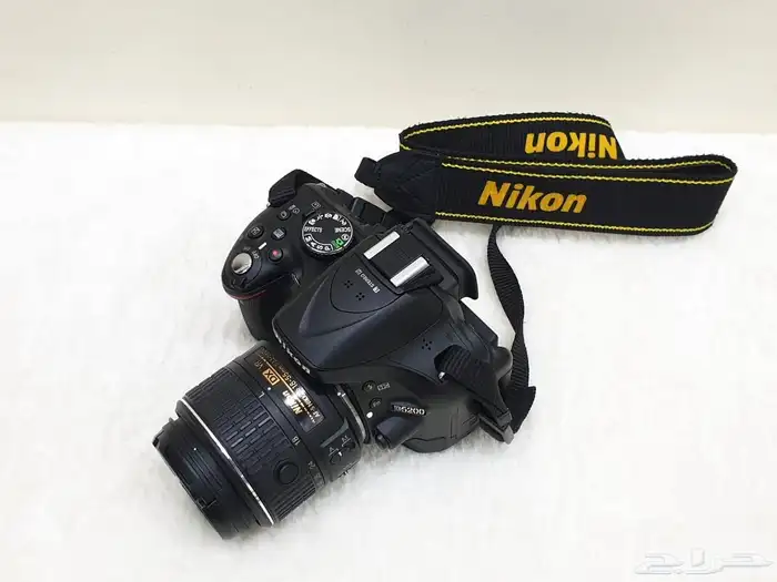الكاميرا نيكون D5200 مع واي فاي 6