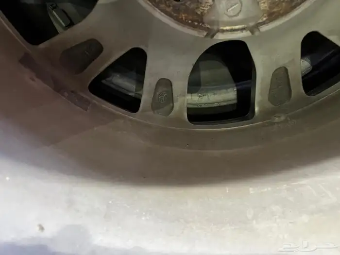 جنوط جيب 2016 اصلي وكاله مع كفرات صيني مقاس 285.60.18 12