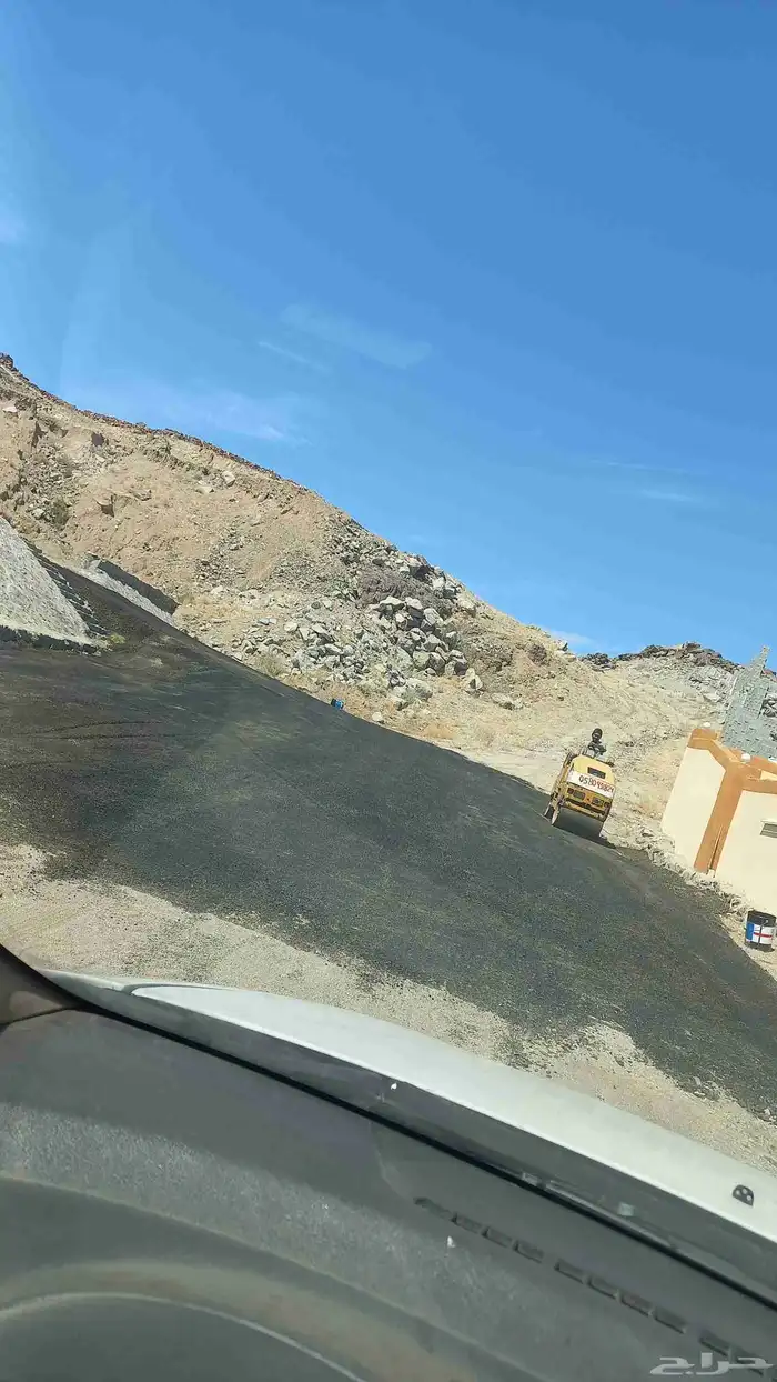 اسفلت جديد ومبشور تخطيط توريد وتنفيذ على أعلى مستوى 1