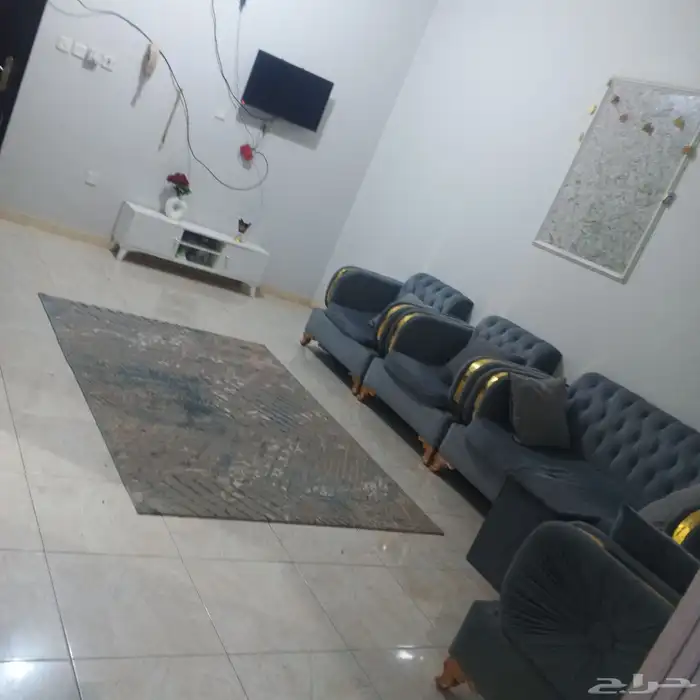 كنب صاله 5قطع  طاوله شاشه  غرفه نوم بدون سرير شاشه  ثلاجه 4