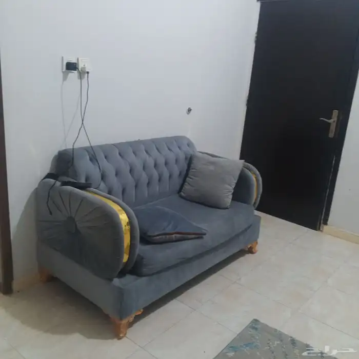كنب صاله 5قطع  طاوله شاشه  غرفه نوم بدون سرير شاشه  ثلاجه 7
