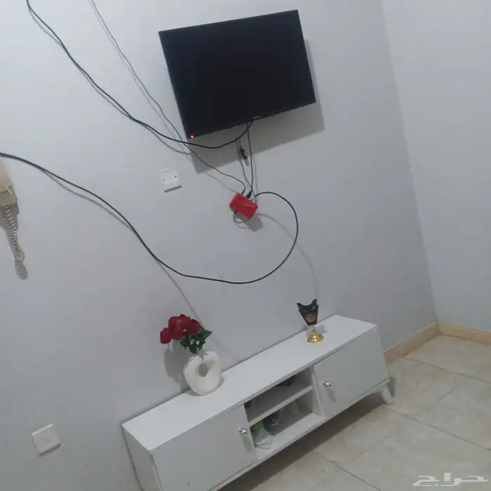 كنب صاله 5قطع  طاوله شاشه  غرفه نوم بدون سرير شاشه  ثلاجه 8