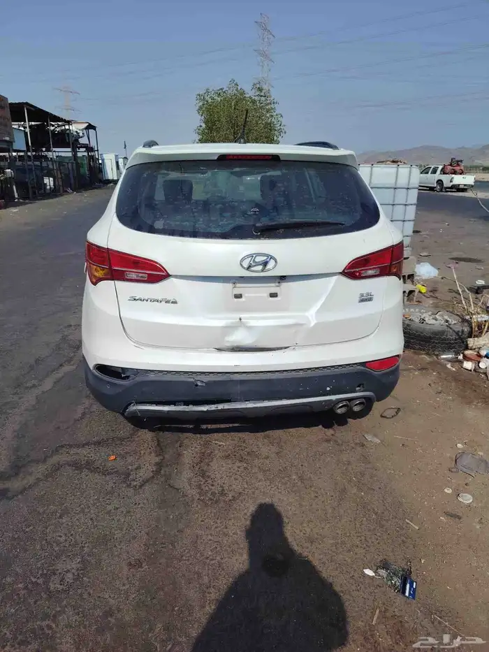 يوجد لدينا جميع القطع غيار السيارات هونداي سنتافي موديل 2014 2