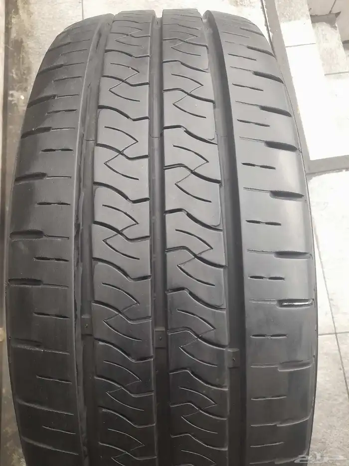 عرض اليوم طقم كفرات كومهو كوري مقاس 235 65 16نضيف تاريخ 24 4