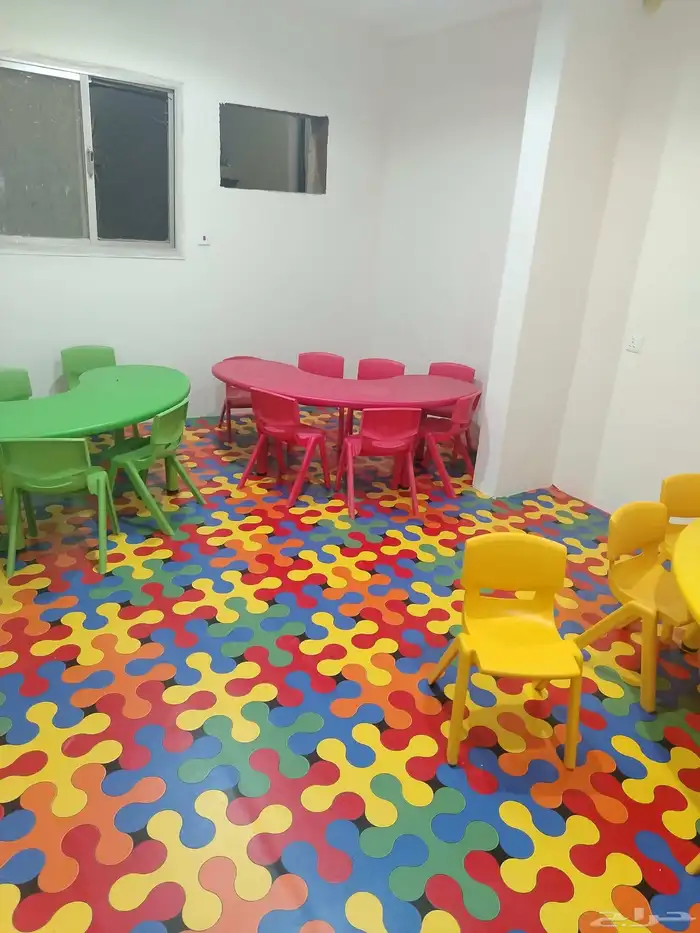 سبورات وطاولات وكراسي 9