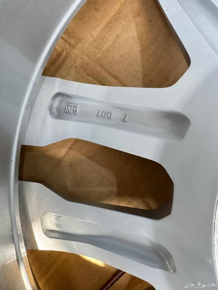 جنوط سلفرادو اصلي وكالة مقاس 18 7