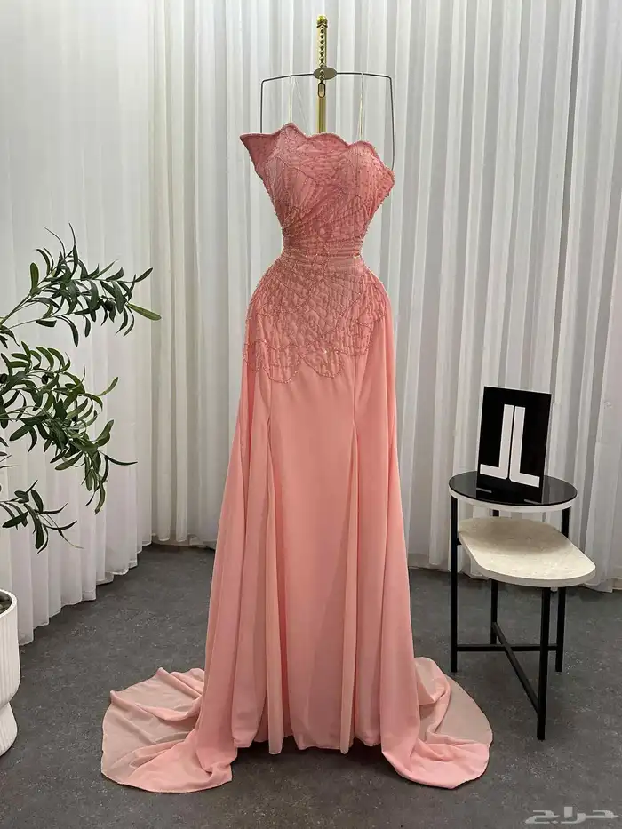 فساتين سهرات و مناسبات فاخرة جدآ تصويرنا الشخصي 20