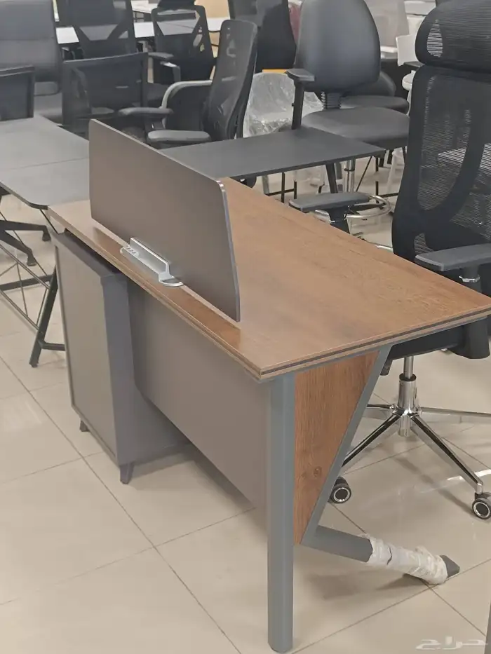 اثاث مكتبي متنوع باقل الاسعار 1