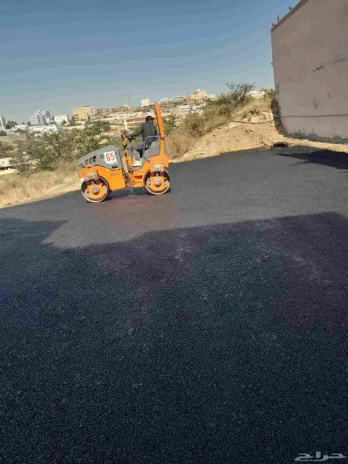 انترلوك واسفلت الباحه حار ومقروش أعمالنا مميزه وبأدق التفاصي 7