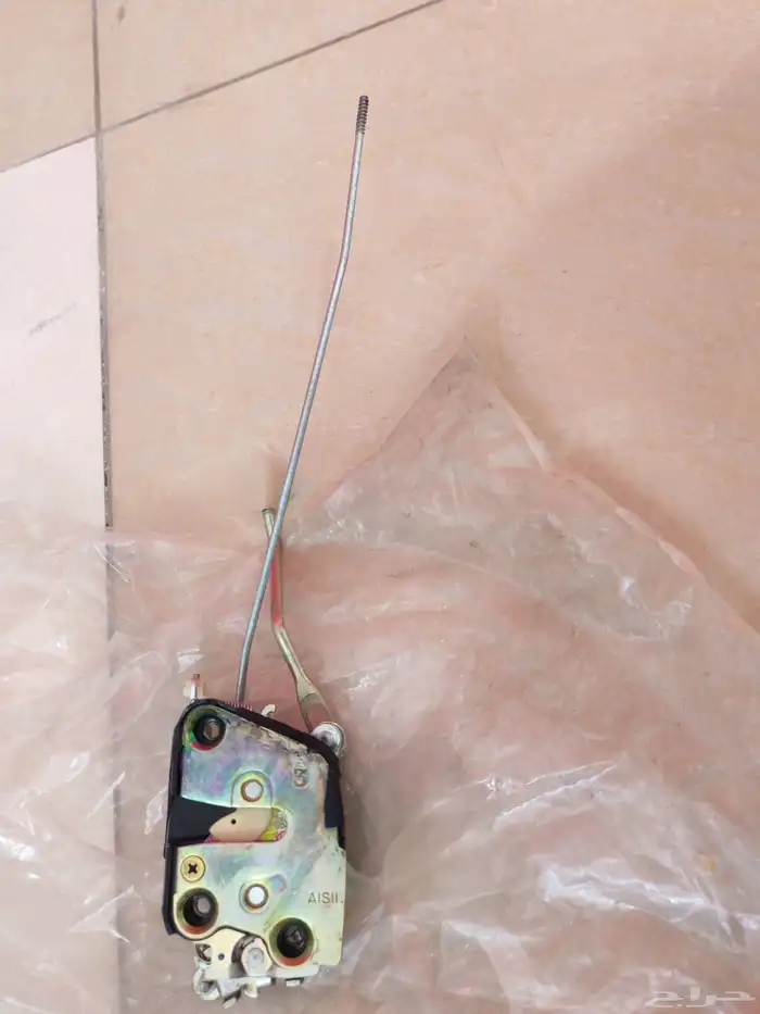 قفل الباب الخلفي لاندكوزر 2