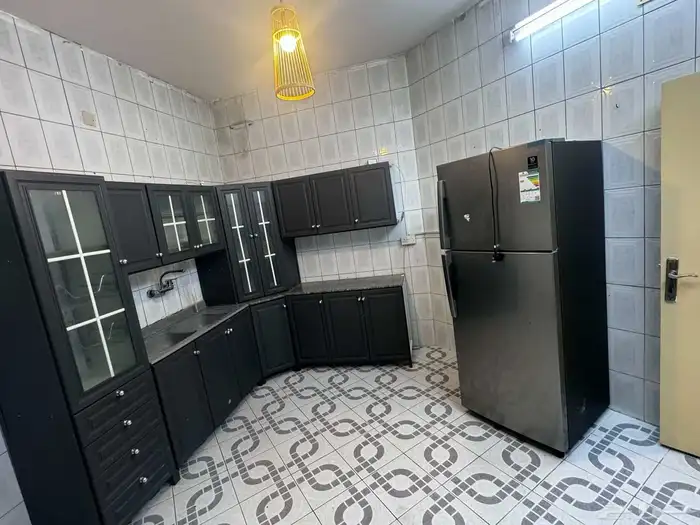 وحدات سكنية فاخرة للإيجار الشهري في حي العقيق مفروشة بالكامل 2