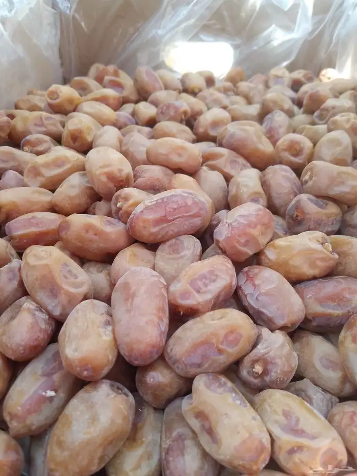 يوجد لدينا تمور فاخره للبيع اخلاص 0