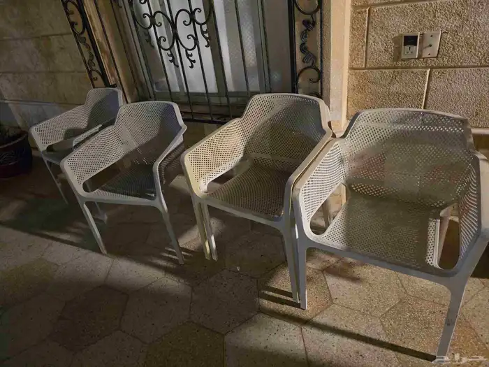 6 كراسي مستعملة بحالة جيدة 1