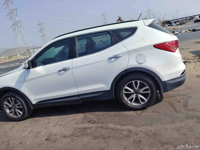 يوجد لدينا جميع القطع غيار السيارات هونداي سنتافي موديل 2014 1