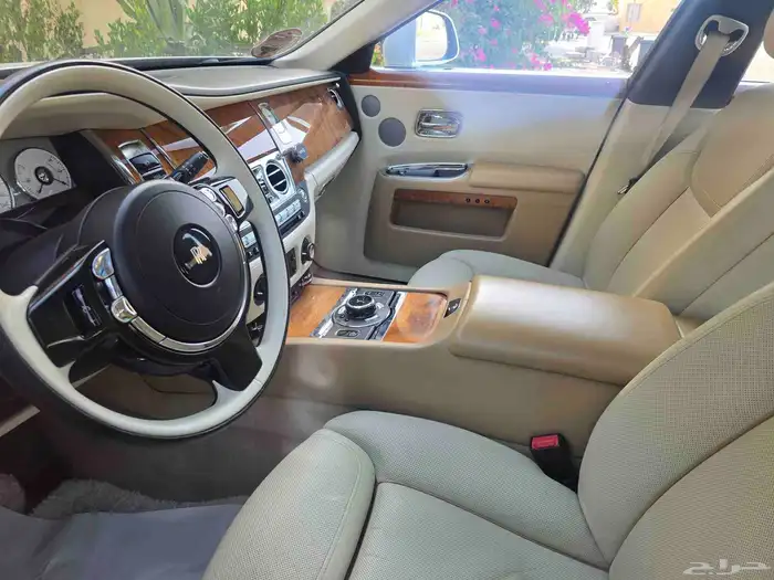 لوحات رقم 1 مع سيارات 13