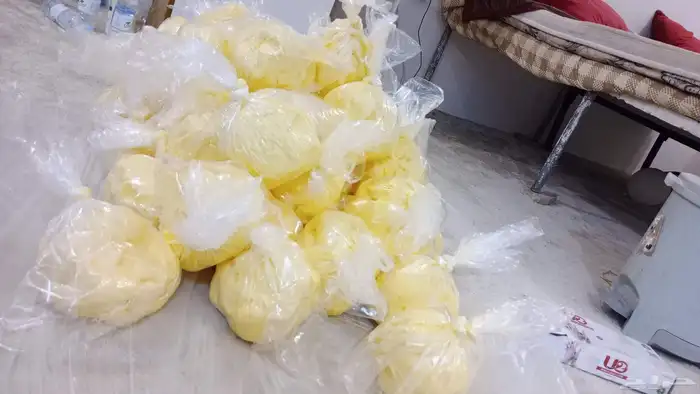 يوجد لدينا زبده غنم وبقرمشروطه تاخذ 10تجرب1 ما عجب فلوس ترجع 8