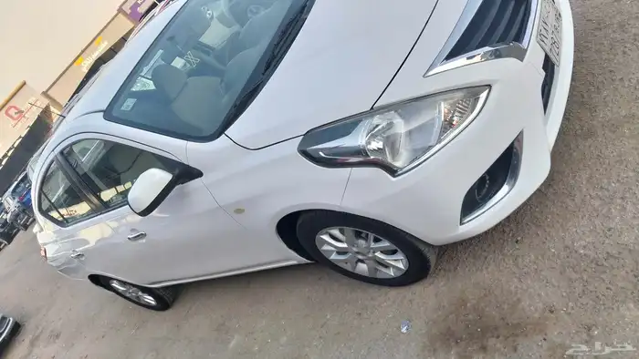 نيسان صني موديل 2022 فل كامل 3