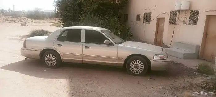 للبيع فورد ماركيز 2008 علي شرط مطوفه الاستماره والفحص منتهي. 3