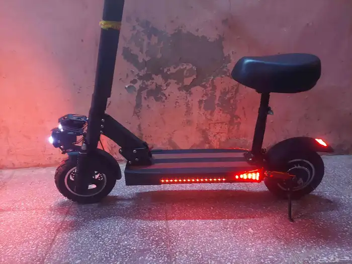 سكوتر الوحش 8