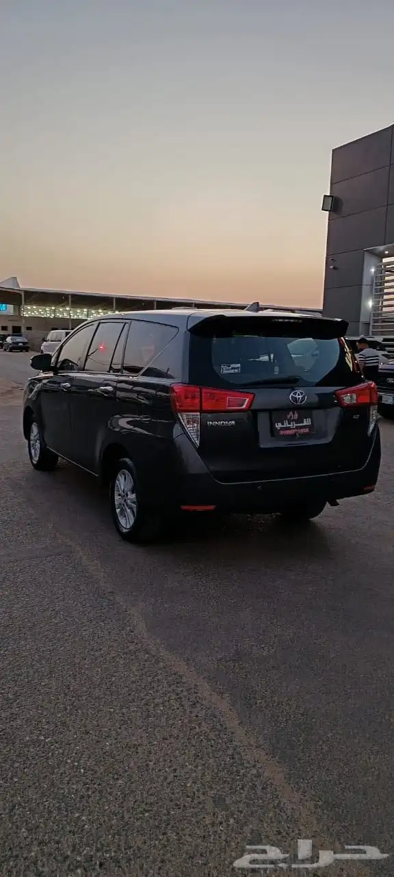 تويوتا انوفا موديل 2018عداد430الف 4