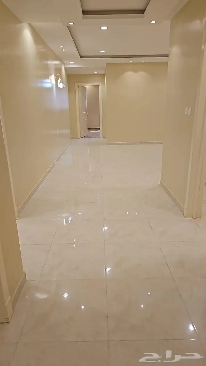 للبيع دور علوي جديد بحي الحزم 3