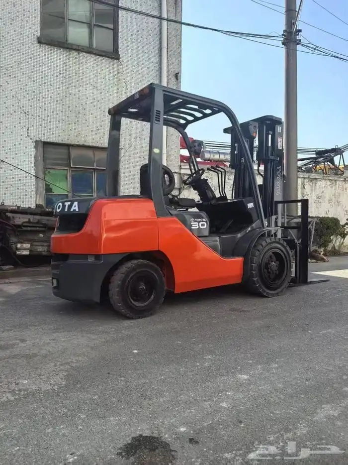 رافعه شوكيه للايجار 3طن 7طن 10طن 16 طن الموقع الرياض 0