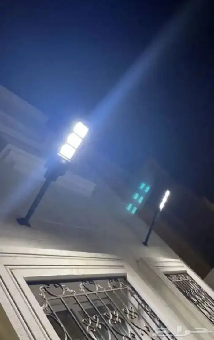كشاف عمود يعمل على الطاقة شمسية 1800 واط LED ريموت كنترول ل 3