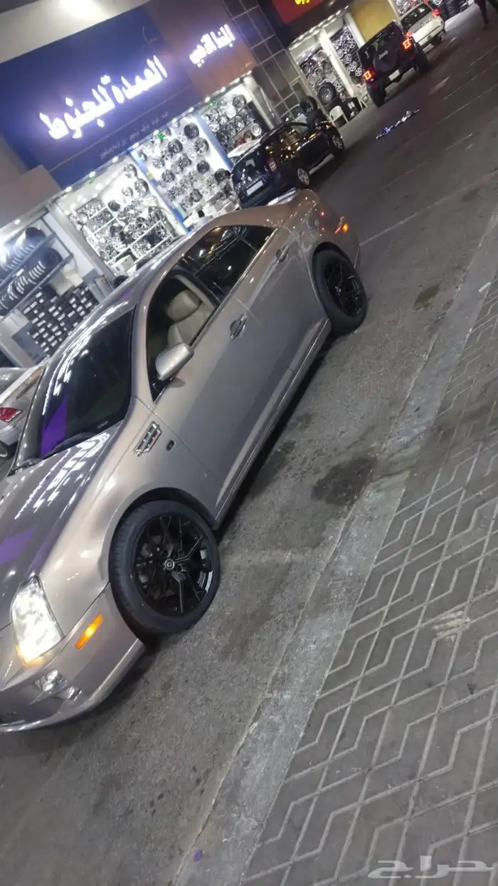 كاديلاك STS 1
