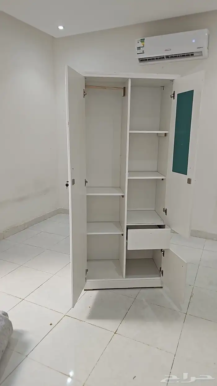 متوفر لدينا دواليب خشب 1